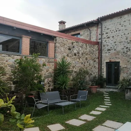 Ferienhaus Vecchio Casale Quercetino Prestige Tuscan Country For 7 Guests Ideal For Groups Montenero d'Orcia